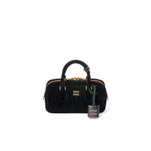 Women Arcadie Matelassé Velvet Bag - Nero