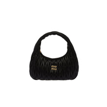 Women Wander Matelassé Nappa Leather Hobo Bag - Nero