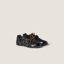 Women New Balance X Miu Miu 530 Sl Patent Leather And Mesh Sneakers - Nero+antracite