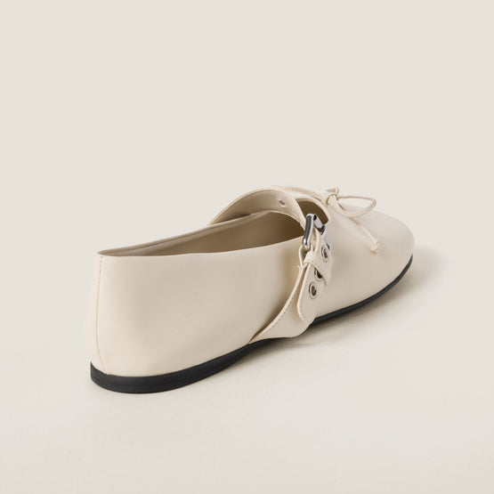 Leather ballerinas