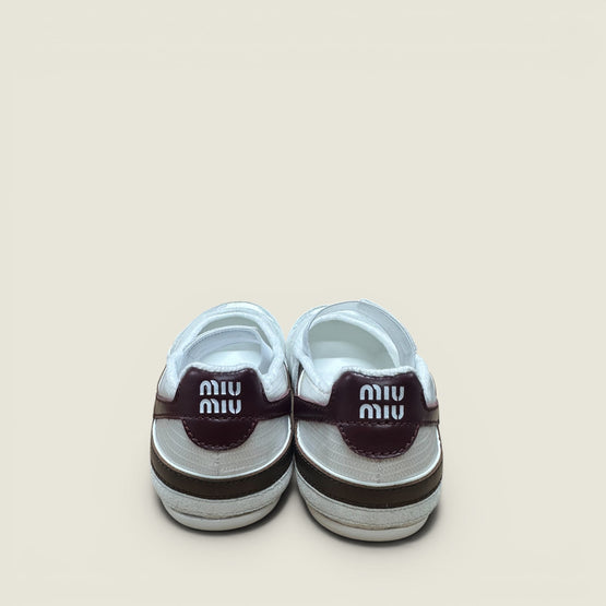 Gymnasium technical fabric and suede ballerinas