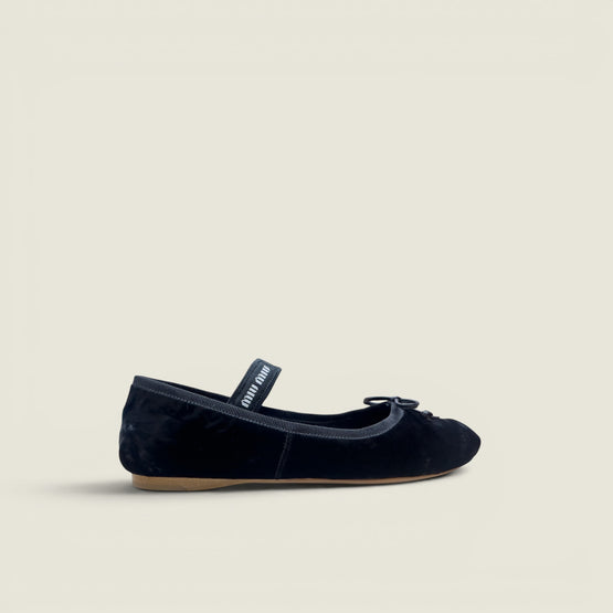 Velvet ballerinas