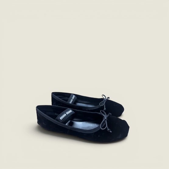 Velvet ballerinas