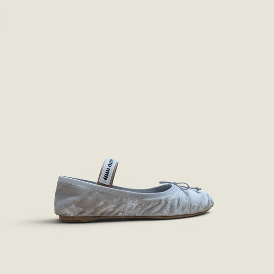 Velvet ballerinas
