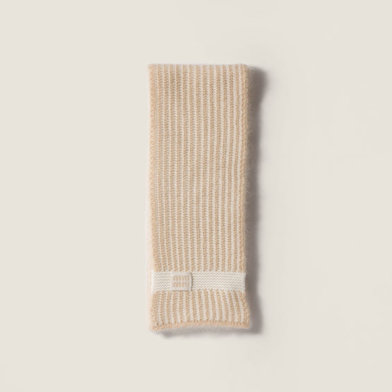 Knit scarf