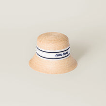 Raffia hat