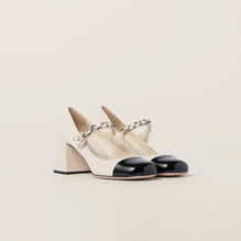Leather pumps