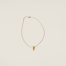 Metal necklace