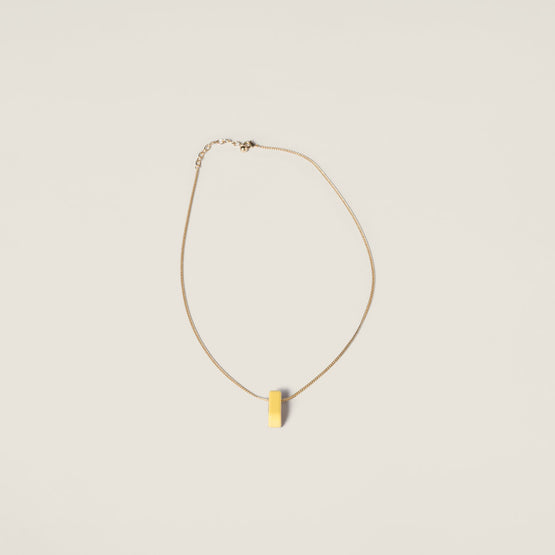 Metal necklace